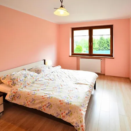 Large Home, Private Garden * Kolobrzeg