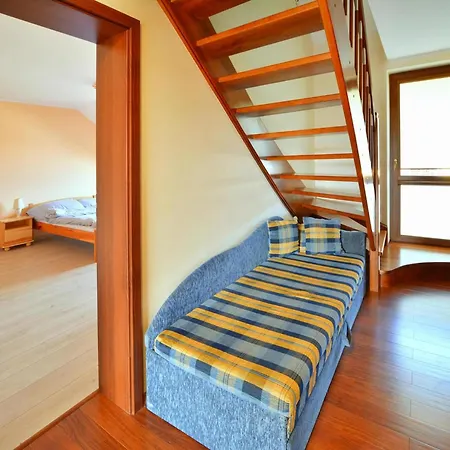 Large Home, Private Garden Tatil Evi